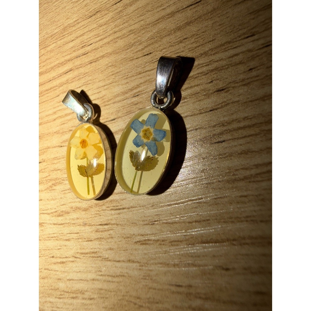 2 Pieces 925 Sterling Silver Pressed Flower Botanical Resin Oval Pendant